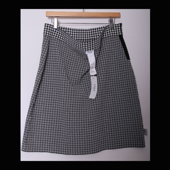 Akris Punto Glen-Check Pleated A-Line Knit Skirt - Picture 8 of 8